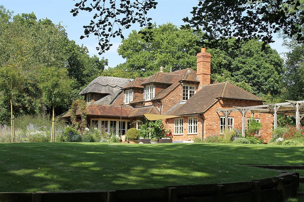 Bootmenders B&B Питърсфилд Екстериор снимка